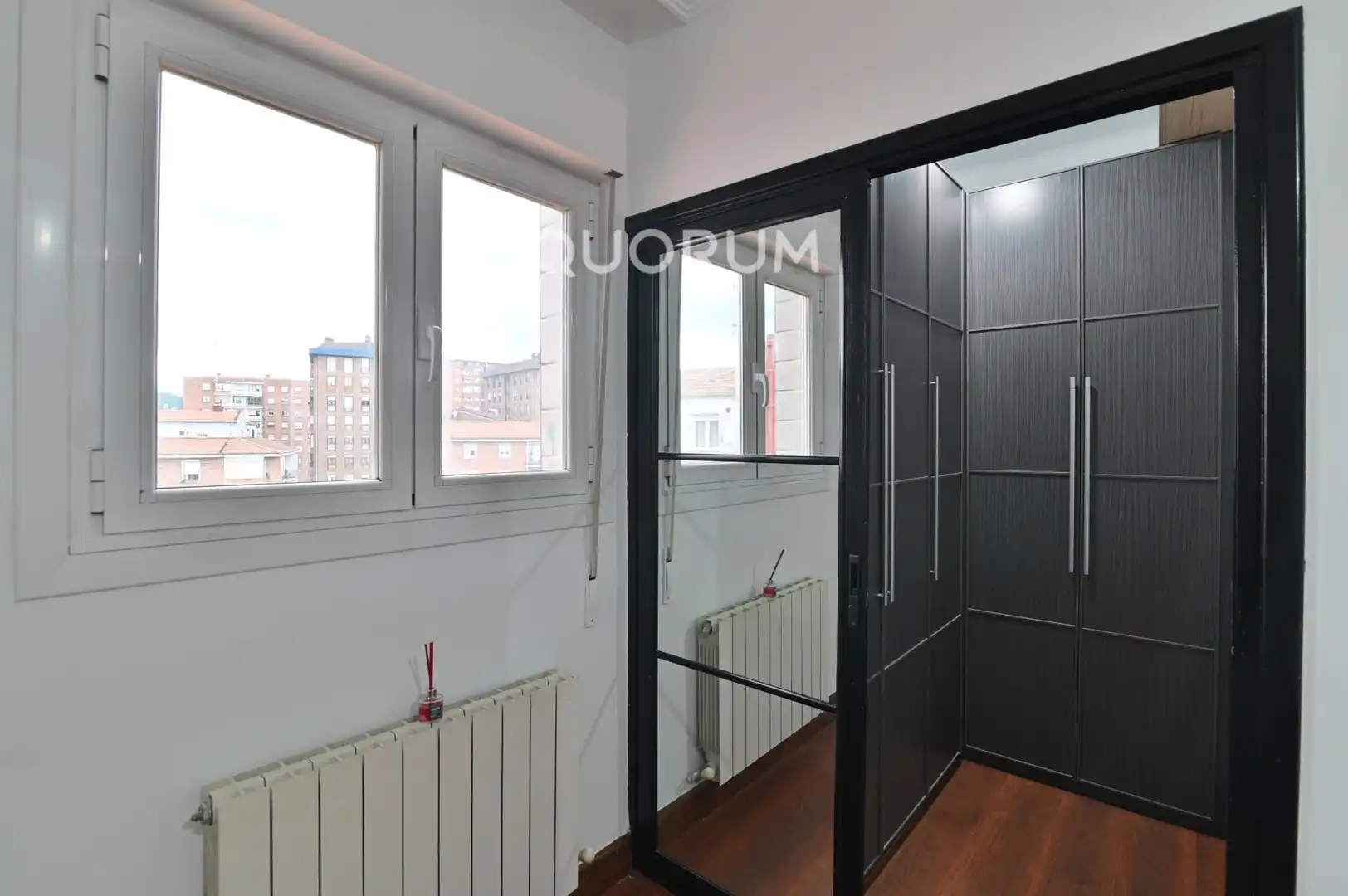 Habitación de Piso en venta en Bilbao  con Calefacción