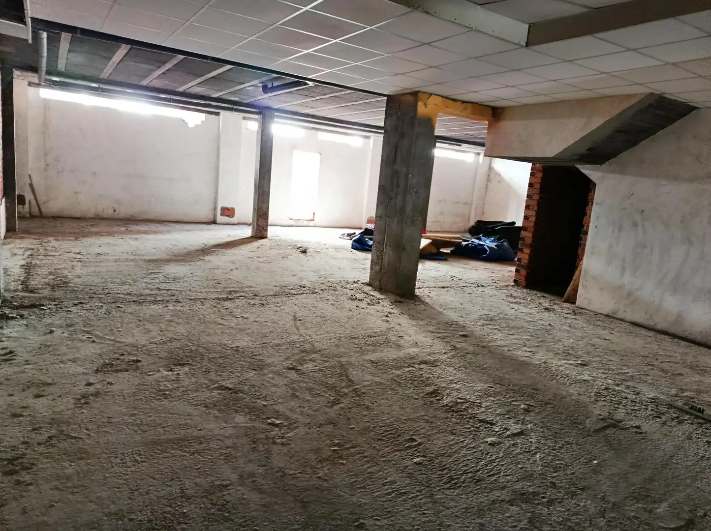 Local comercial de lloguer a Plaza de las Regas, imagen 3