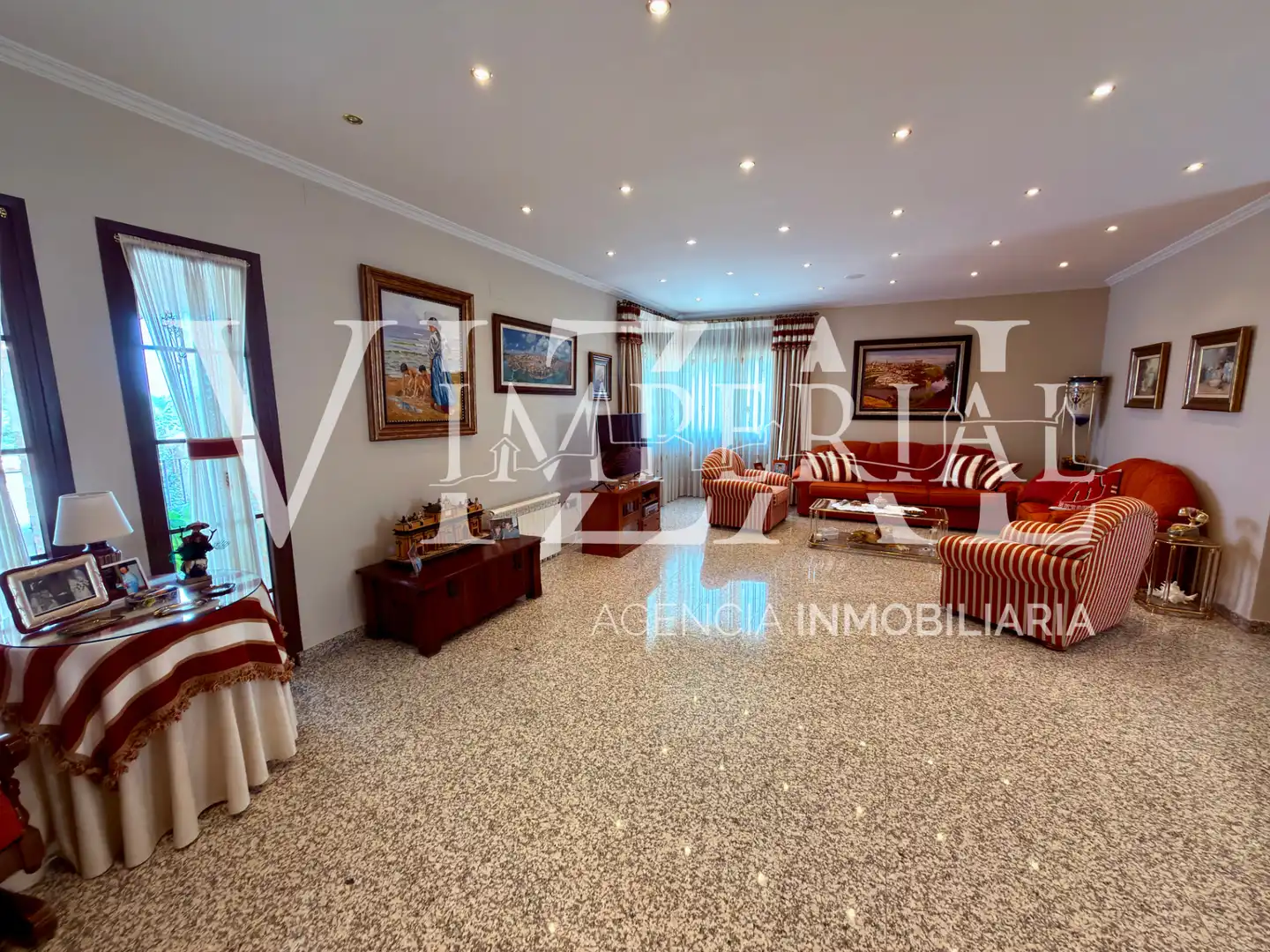 Sala d'estar de Casa o xalet en venda en Toledo amb Aire condicionat, Calefacció i Jardí privat