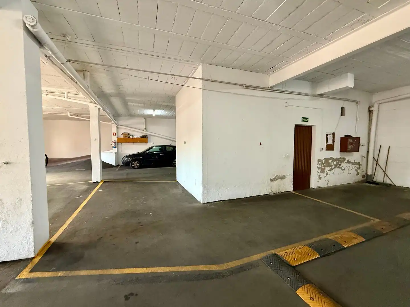 Parkplatz von Wohnung zum Verkauf in Madrid mit Klimaanlage und Heizung