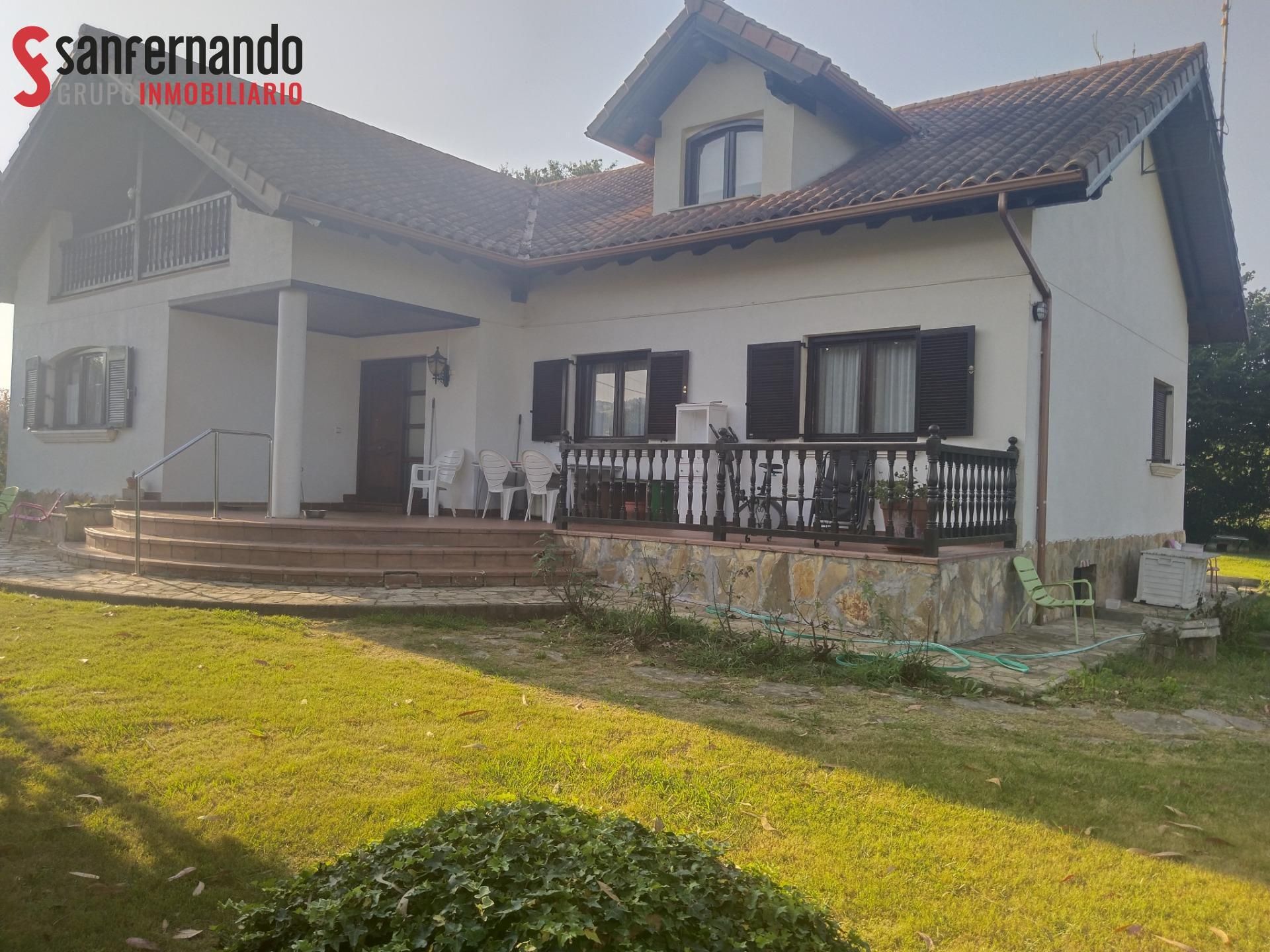 Vista exterior de Casa o xalet de lloguer en Reocín