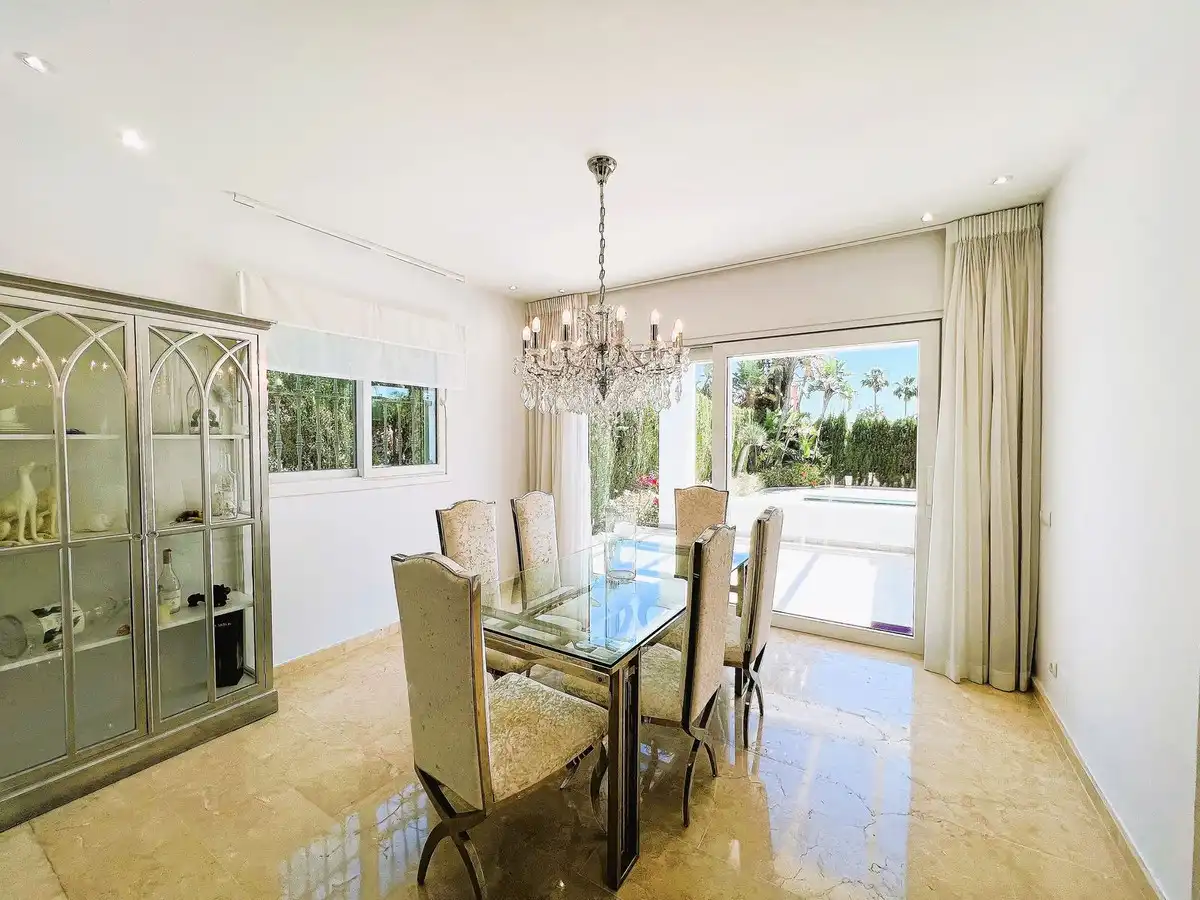 Casa amb piscina en venda a Nueva Andalucía, imagen 4