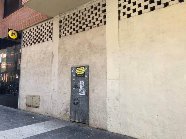 Local comercial en Venta en Avenida de Andalucía en Zona Hospital