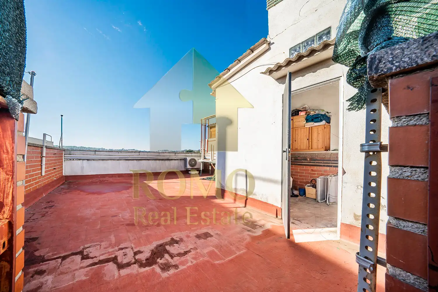 Vista exterior de Piso en venta en Polinyà con Aire acondicionado, Calefacción y Parquet