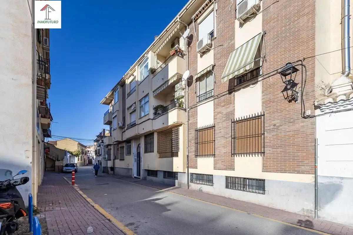 Vista exterior de Piso en venta en Ogíjares con Aire acondicionado, Calefacción y Balcón