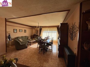 Piso con balcón en venta en Centro