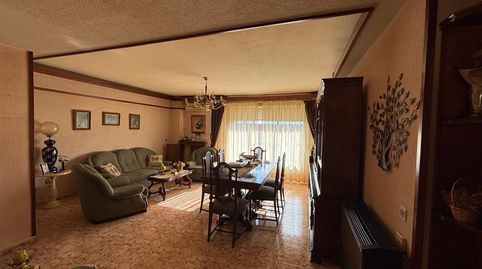 VENTA PISO CENTRICO MUY AMPLIO REF. 4115