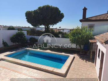 Villa mit Pool zur Miete in Oromana