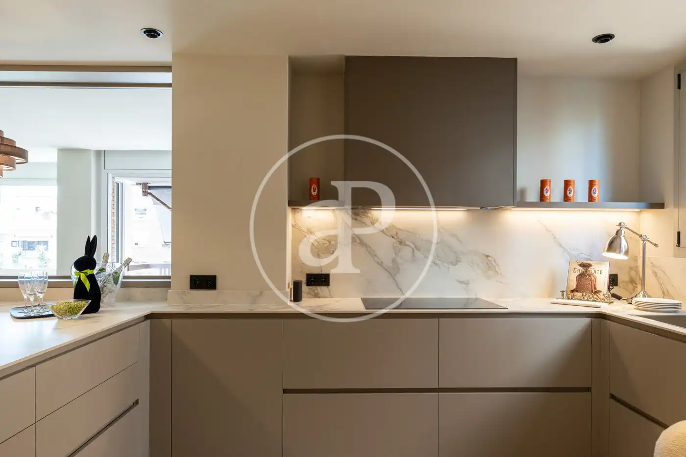 Küche von Wohnung zum Verkauf in Barcelona mit Klimaanlage, Heizung und Terrasse