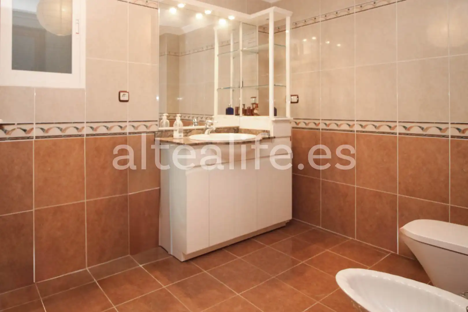Badezimmer von Haus oder Chalet zum Verkauf in La Nucia mit Privatgarten, Terrasse und Abstellraum