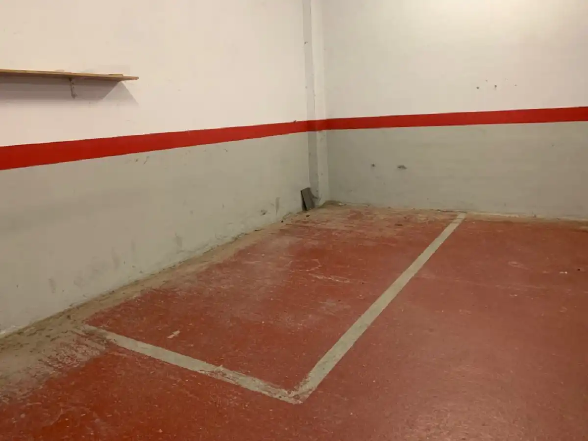 Garage zum Verkauf in CL BALMES, Sant Fruitós de Bages