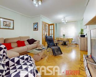 Living room of House or chalet for sale in Parla  with Air Conditioner, Heating and Storage room