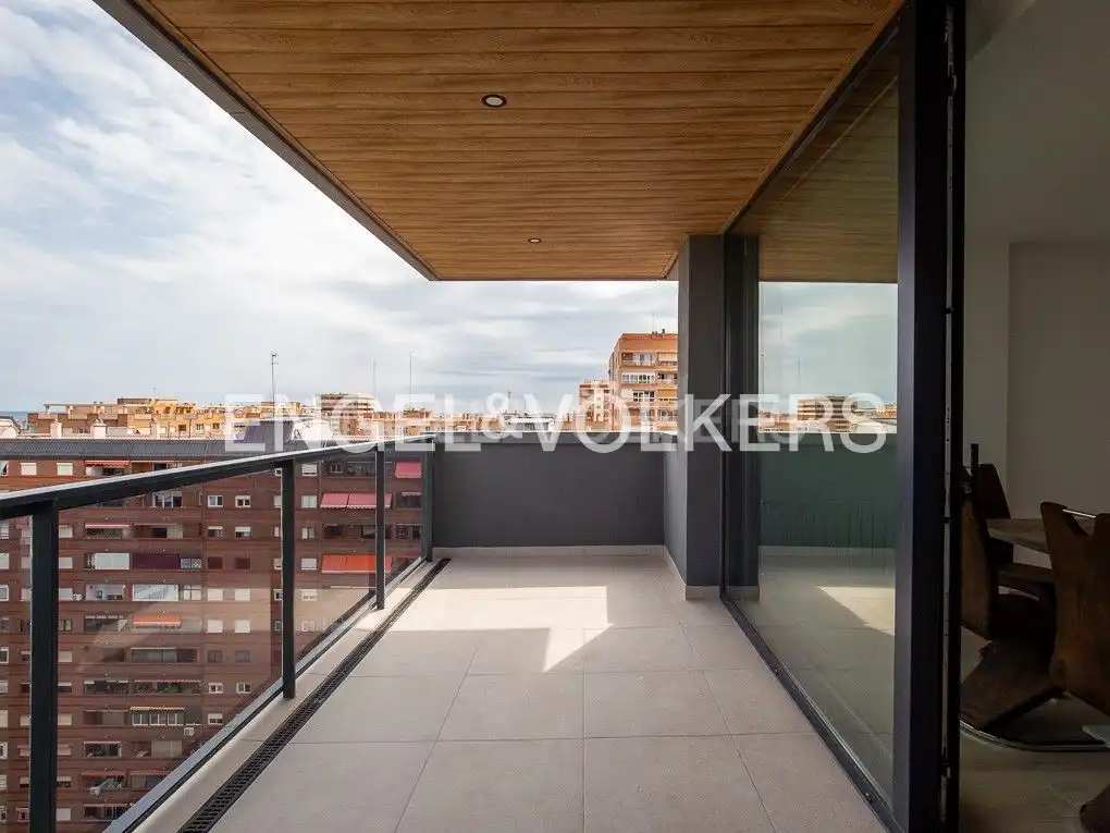 Terrasse von Wohnung zur Miete in Valencia mit Klimaanlage, Heizung und Parkett