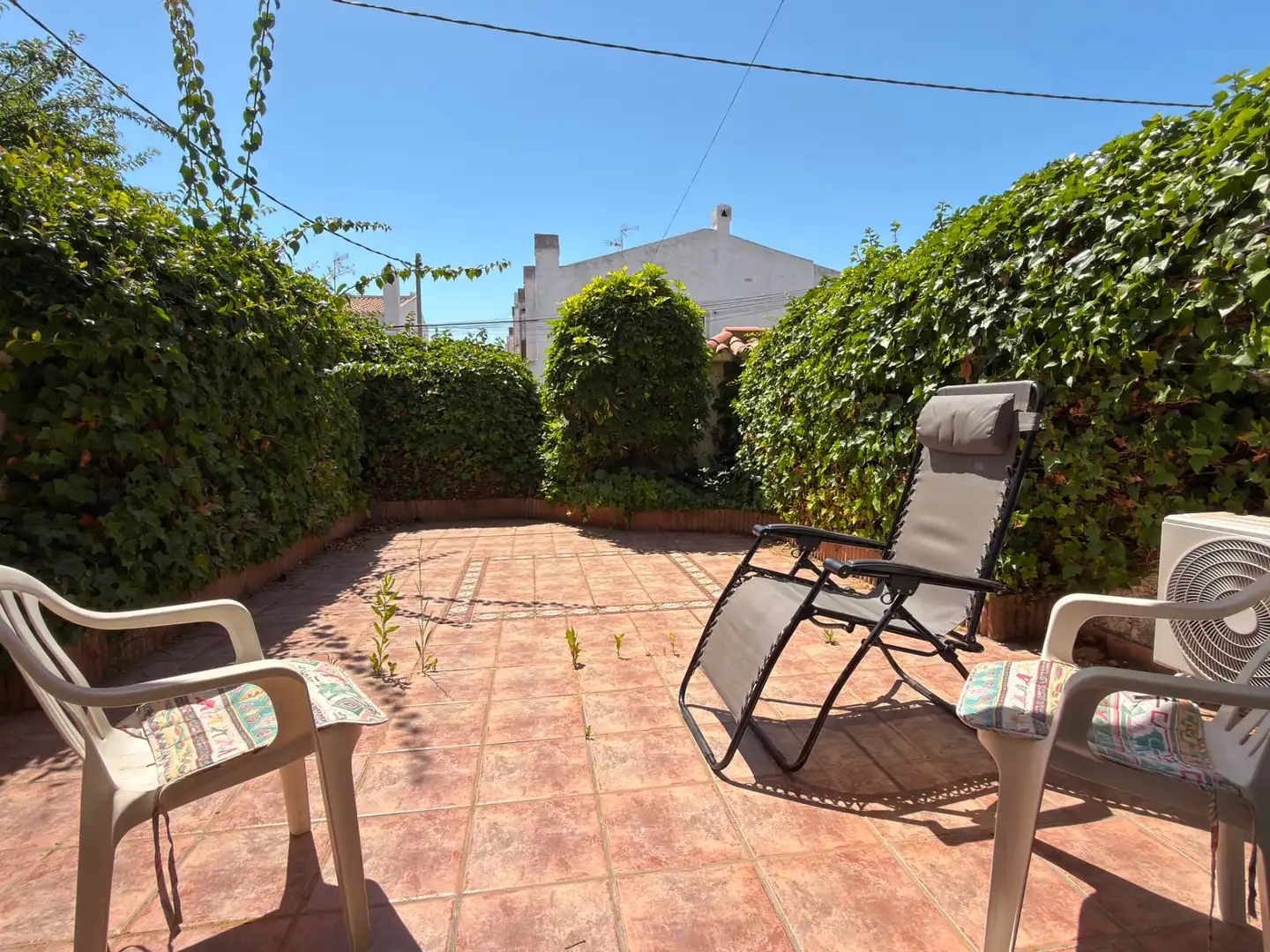 Casa aparellada amb terrassa en venda a Bardají - Molí de Baix, imagen 2