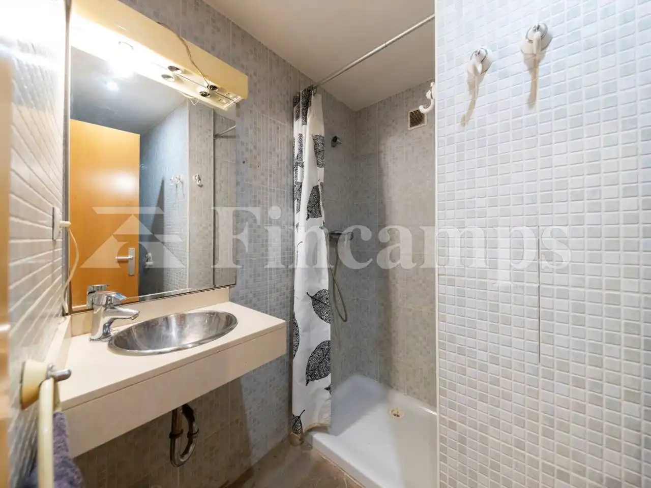 Bathroom of Flat for sale in Sabadell  with Heating and Storage room