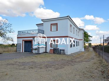 Reihenhaus zum Verkauf in Carretera de Sierra de Fuentes Cáceres