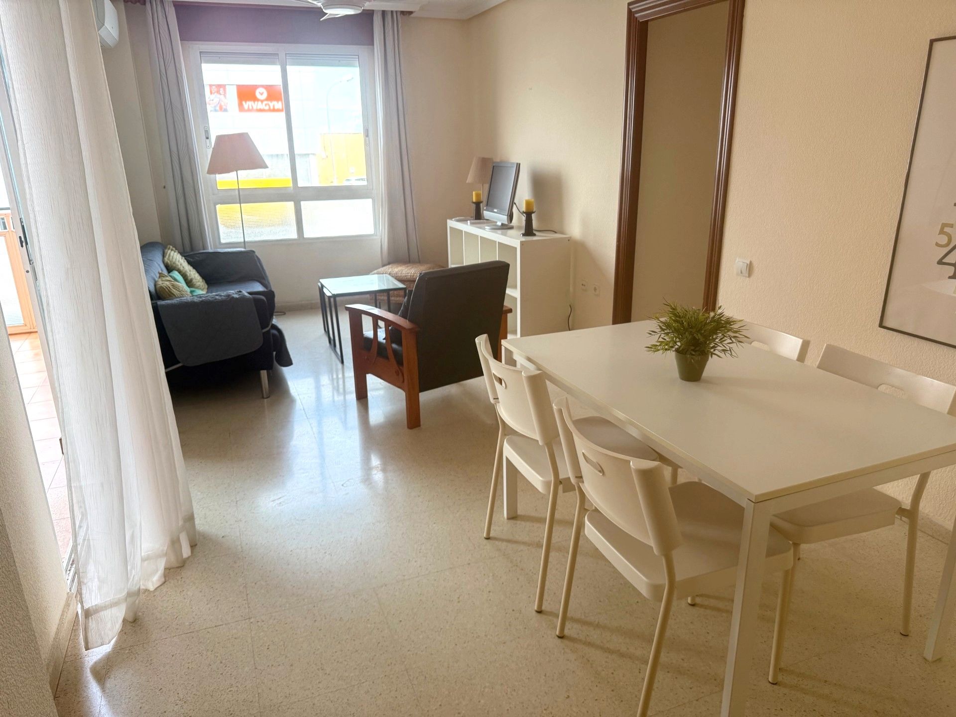 Living room of Flat for sale in  Almería Capital  with Terrace and Furnished