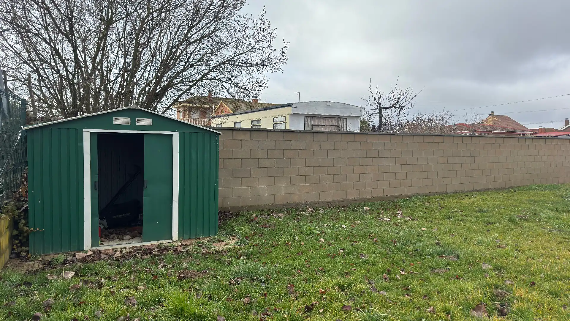 Casa o xalet en venda en Santas Martas amb Aire condicionat, Calefacció i Jardí privat