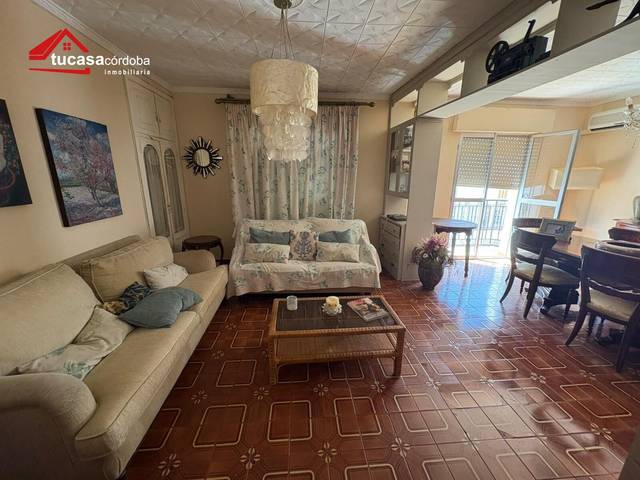 Casa-chalet en Venta en Calle MERINA en Santa Cruz