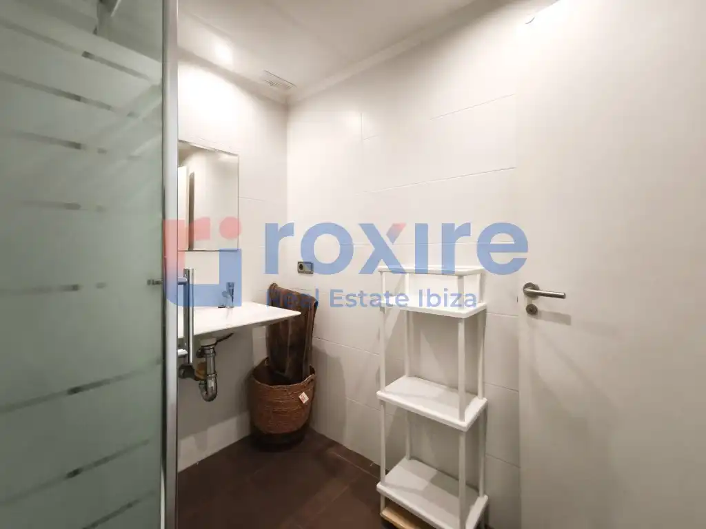 Badezimmer von Wohnung zur Miete in Sant Josep de sa Talaia mit Klimaanlage, Terrasse und Möbliert