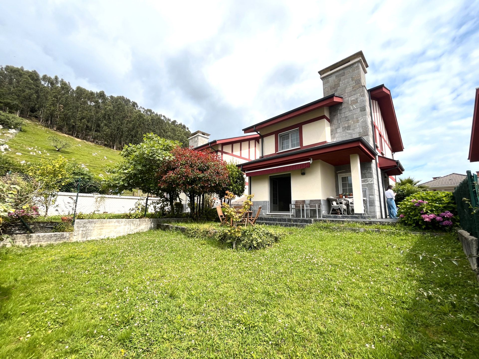 Exterior view of House or chalet for sale in Castro-Urdiales  with Heating, Private garden and Parquet flooring