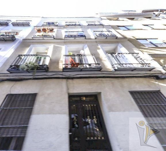 Flat for sale in CL SAN IDELFONSO, Reyes Católicos
