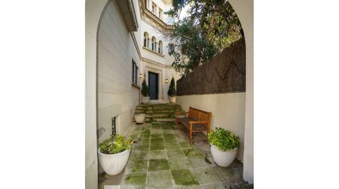 Photo 4 of Houses for sale in Les Tres Torres, Barcelona Capital