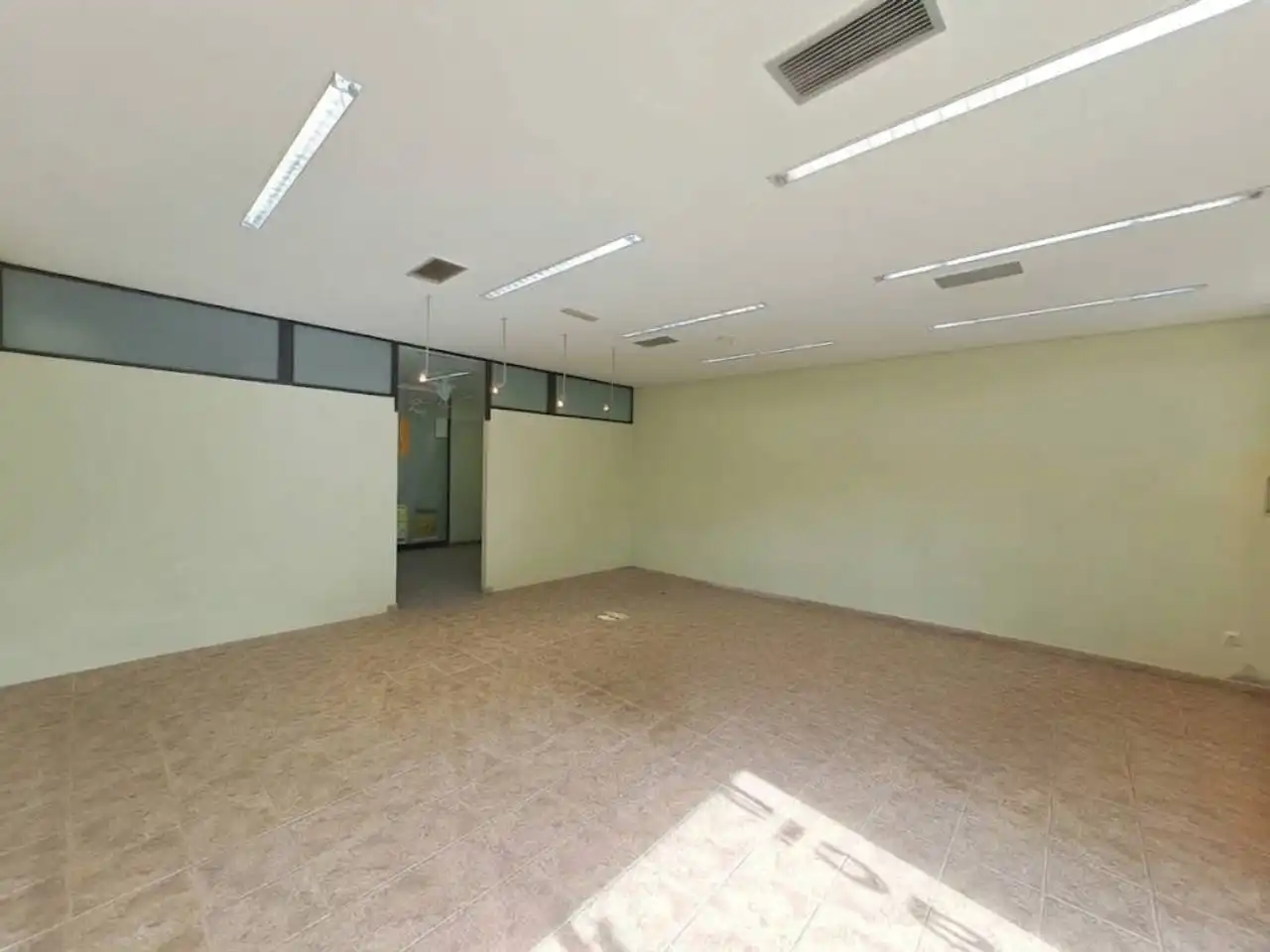 Local en venta en Quintanilla Vivar, Burgos