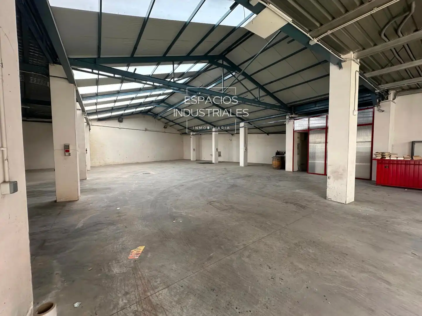 Außenansicht von Fabrikhallen zur Miete in Villarejo de Salvanés