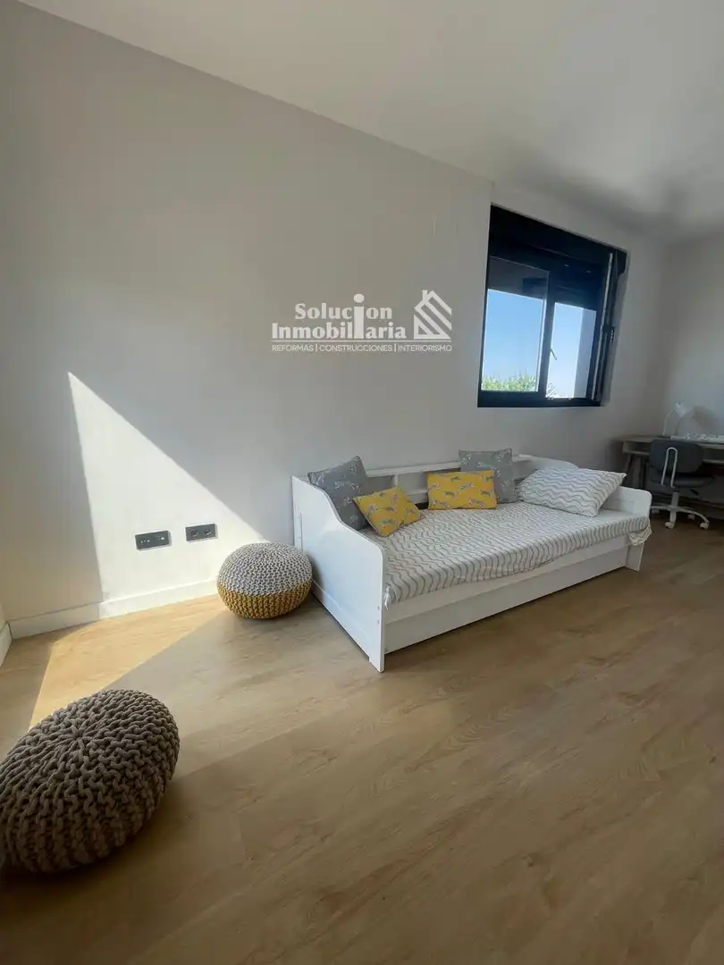 Casa adosada en venta en CALLE PEÑALARA, 14, Carbajosa de la Sagrada
