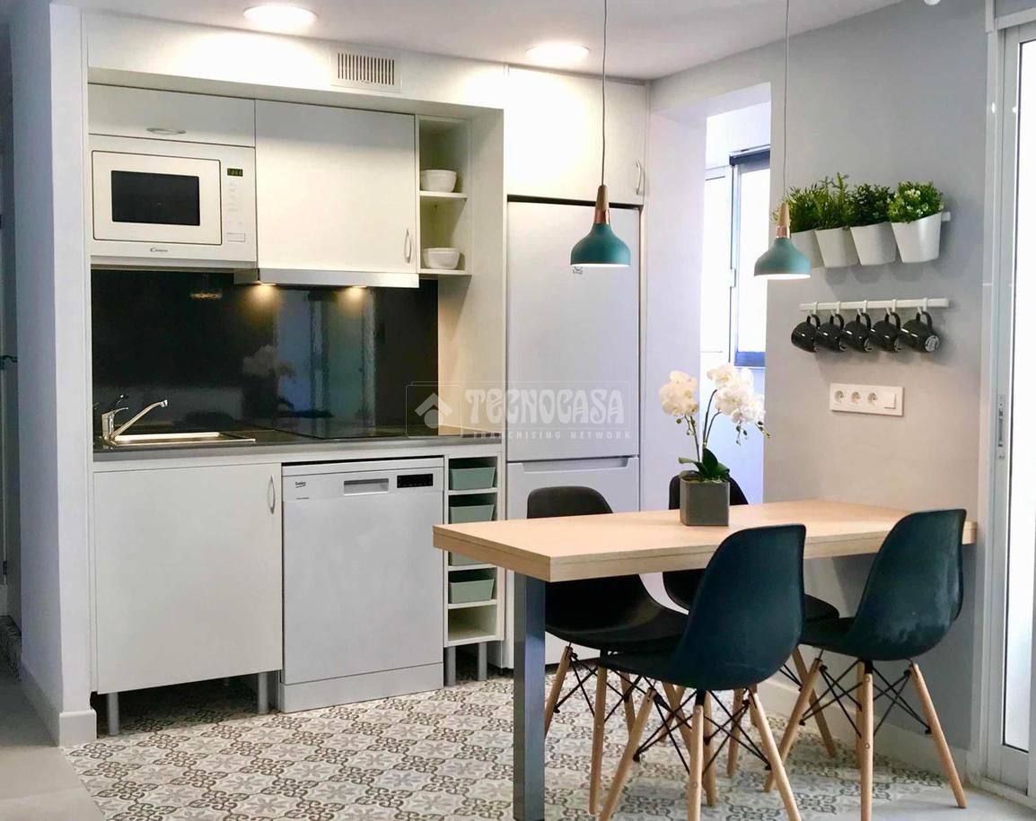 Flat to rent in Calle Peteneras, Parque Alcosa, Este - Alcosa- Torreblanca,  Sevilla Capital
