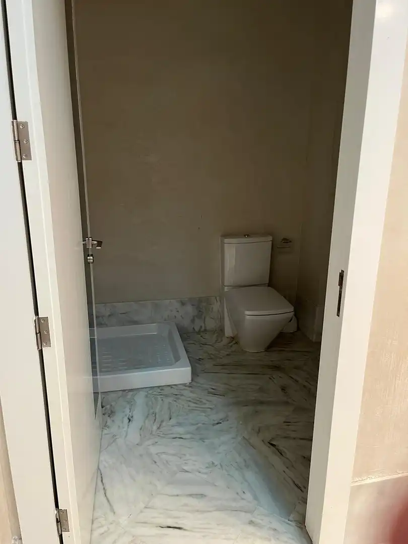 Bany de Oficina en venda en Córdoba amb Aire condicionat i Calefacció