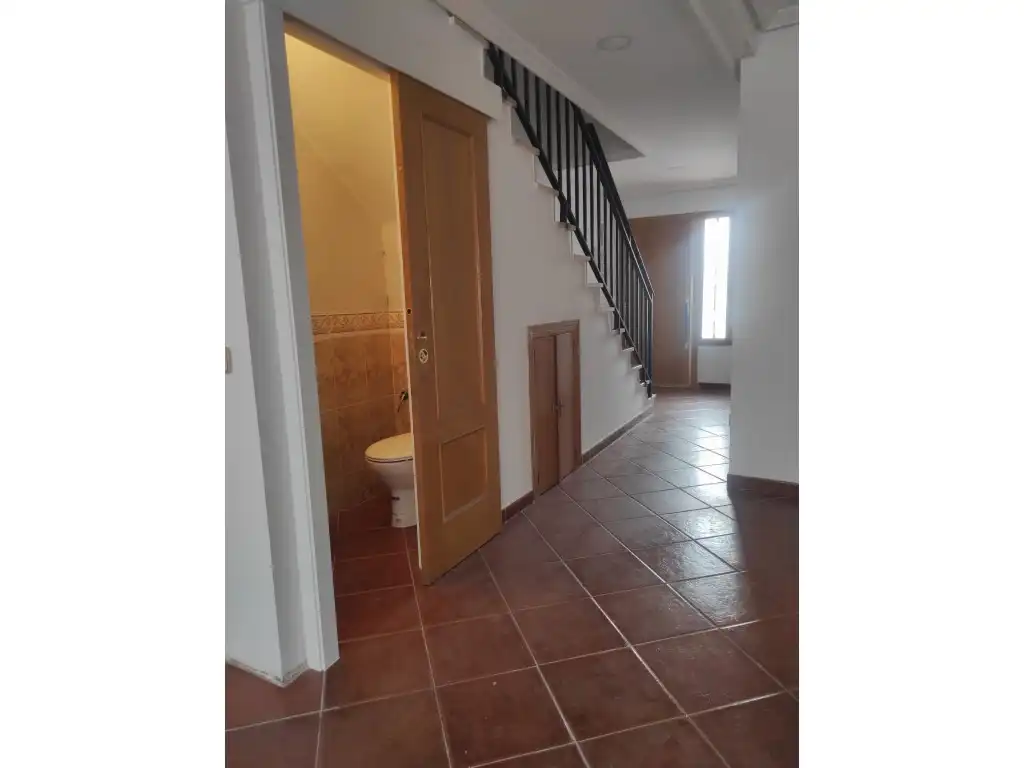 Casa aparellada de lloguer a Calle Virgen De Poveda, imagen 5