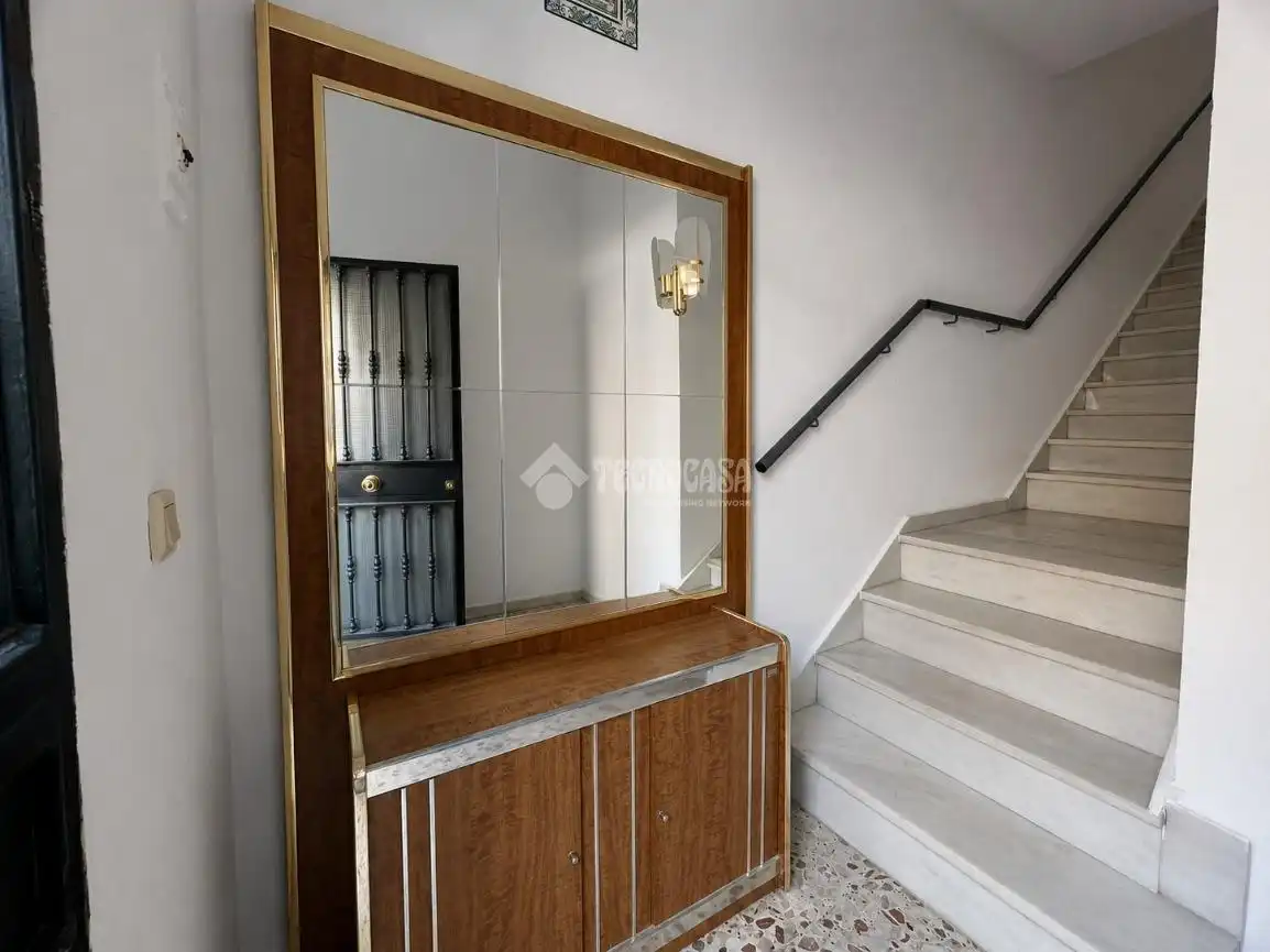 Casa adosada en venda en La Rinconada amb Aire condicionat, Terrassa i Balcó