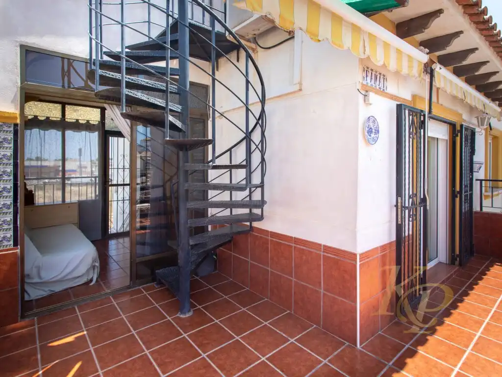 Bungalow amb piscina en venda a Calle Torre de Pisa, imagen 4