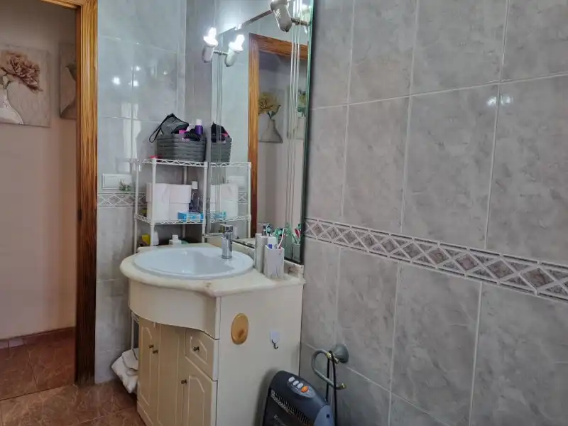 Baño de Apartamento en venta en Cullera con Aire acondicionado, Calefacción y Terraza