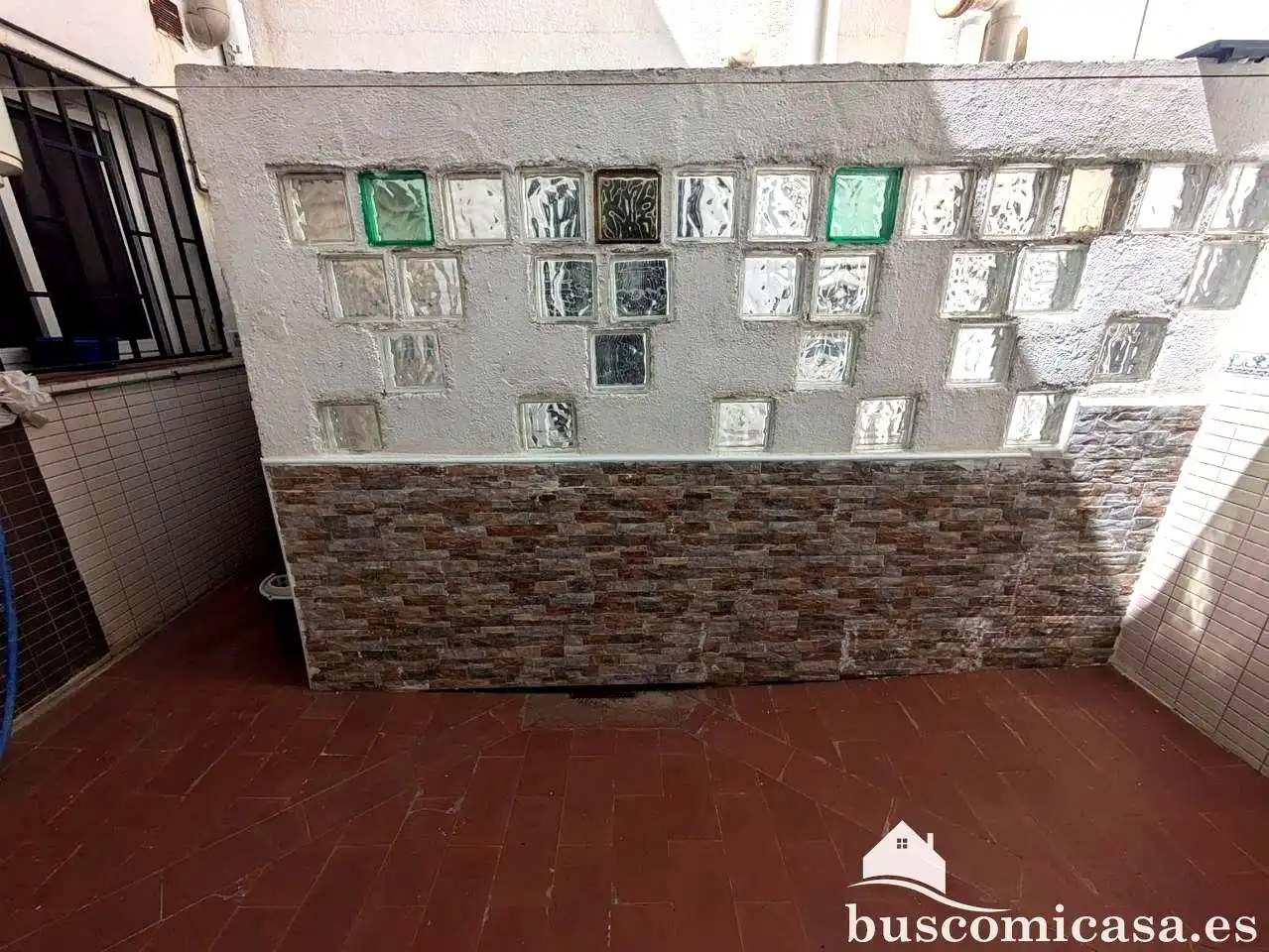 Wohnung zur Miete in Linares mit Klimaanlage, Balkon und Alarm