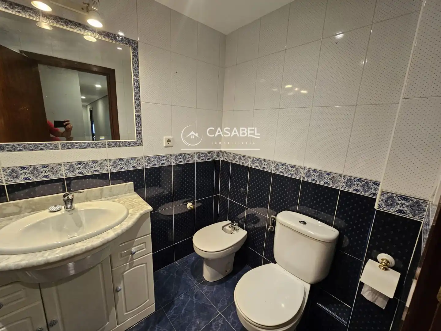 Bathroom of Attic for sale in Córdoba  with Air Conditioner