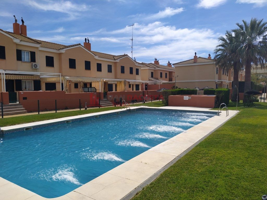 Piscina de Casa o xalet de lloguer en La Antilla