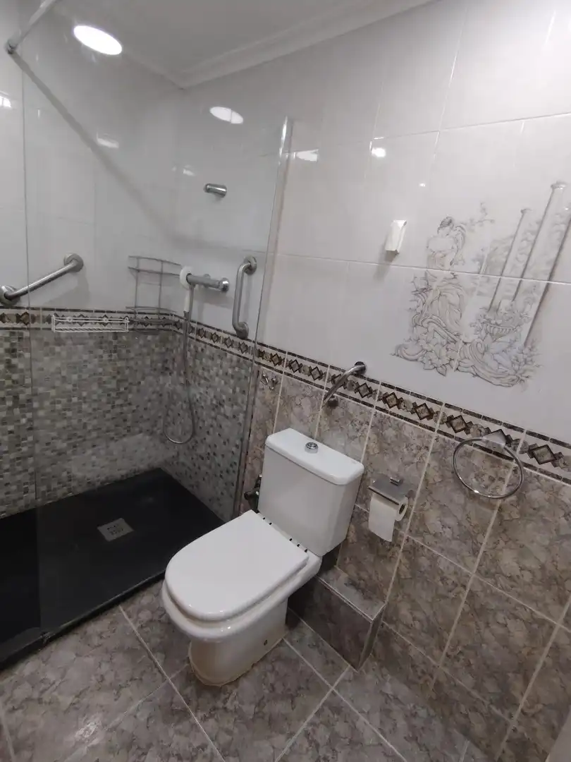 Baño de Piso en venta en Mislata con Aire acondicionado, Terraza y Balcón