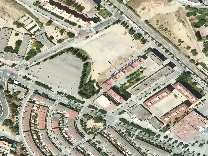Piso con ascensor en venta en Plaça Baix LLobregat, 3, 2º2º, imagen 2