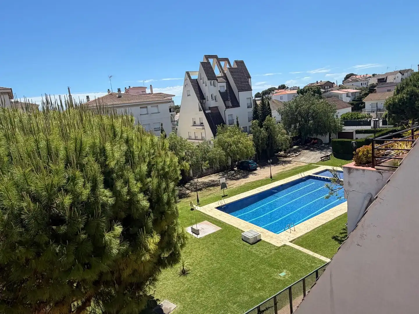 Dúplex amb piscina en venda a Garrotxa
