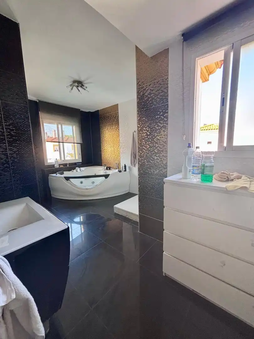 Bathroom of Detached homes for sale in Puerto Real  with Air Conditioner, Heating and Private garden