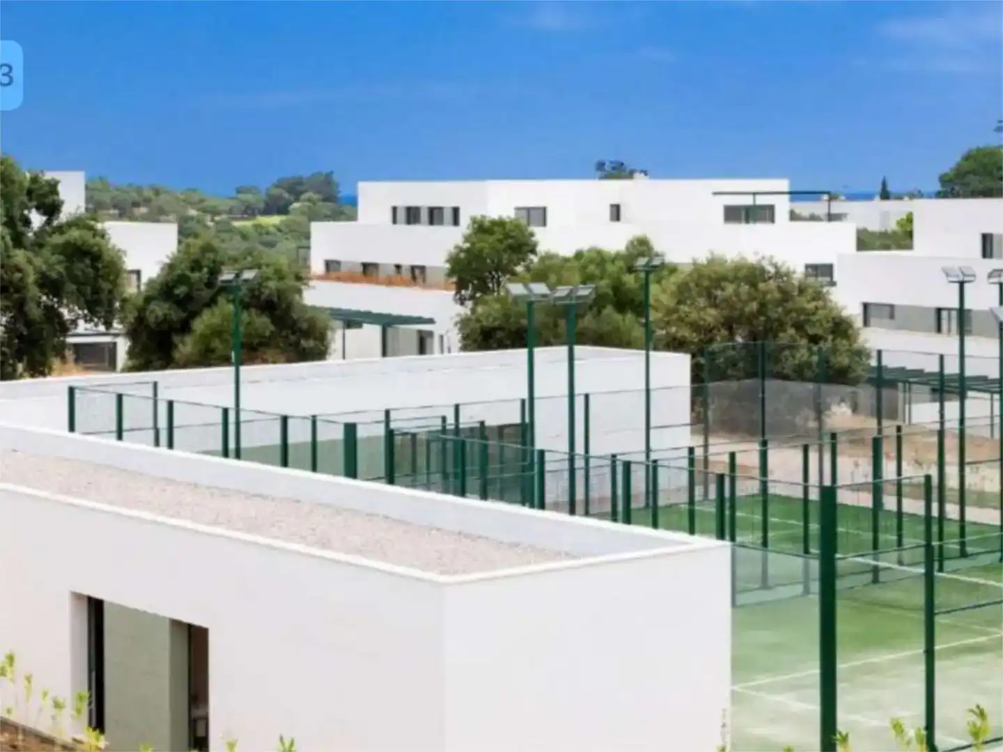 Außenansicht von Erdgeschoss zur Miete in Sotogrande mit Klimaanlage, Privatgarten und Schwimmbad