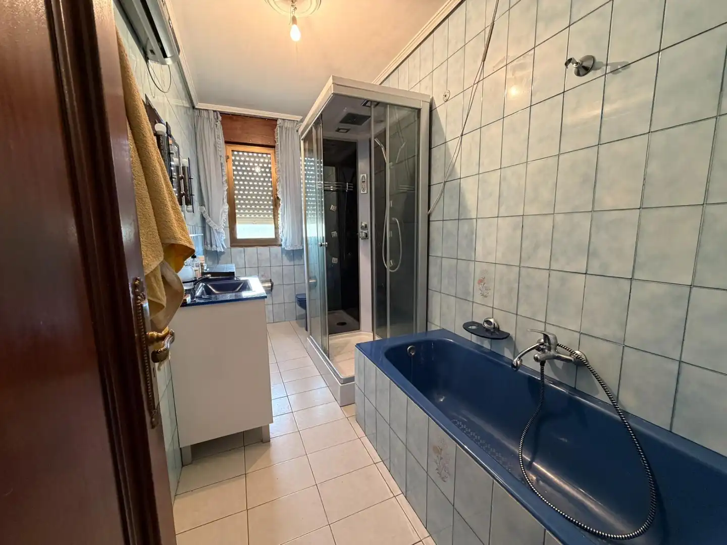 Badezimmer von Haus oder Chalet zum Verkauf in Ponferrada mit Heizung und Privatgarten