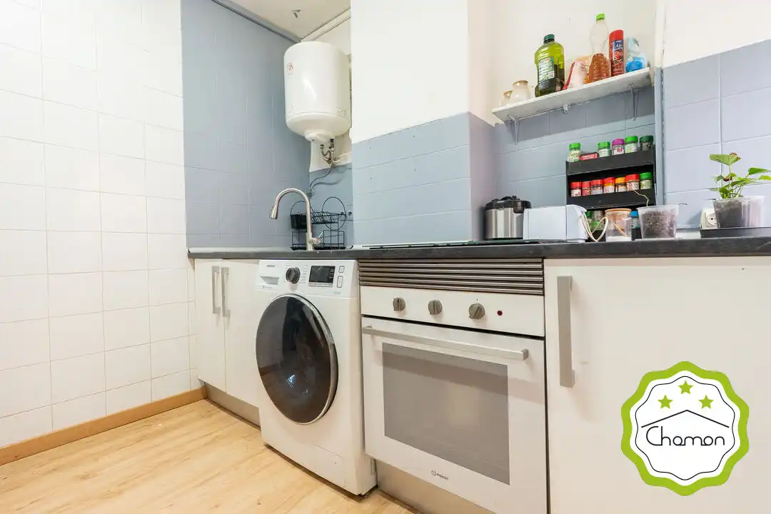 Kitchen of Flat for sale in Bilbao   with Private garden and Storage room