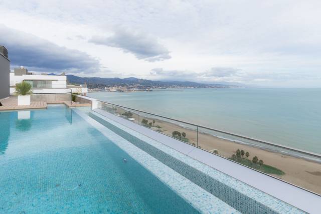 Apartamento en Alquiler en Martín Carpena - Torre del Río