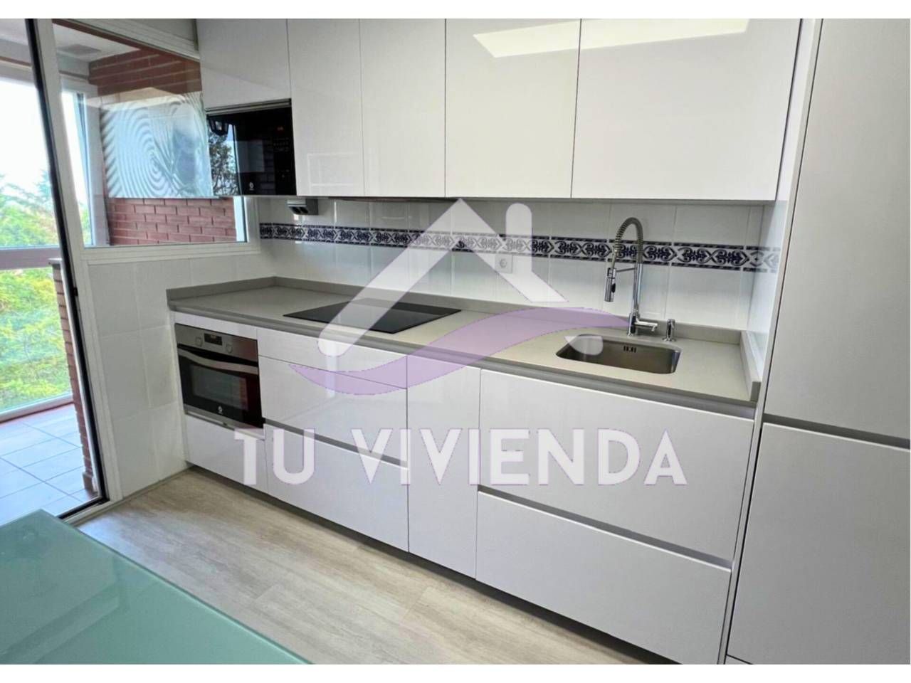 Kitchen of Flat to rent in Valladolid Capital  with Heating, Parquet flooring and Storage room