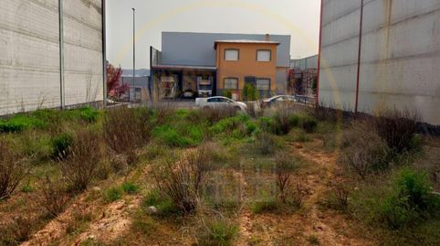 PARCELA CON PROYECTO EN POLÍGONO SEPES