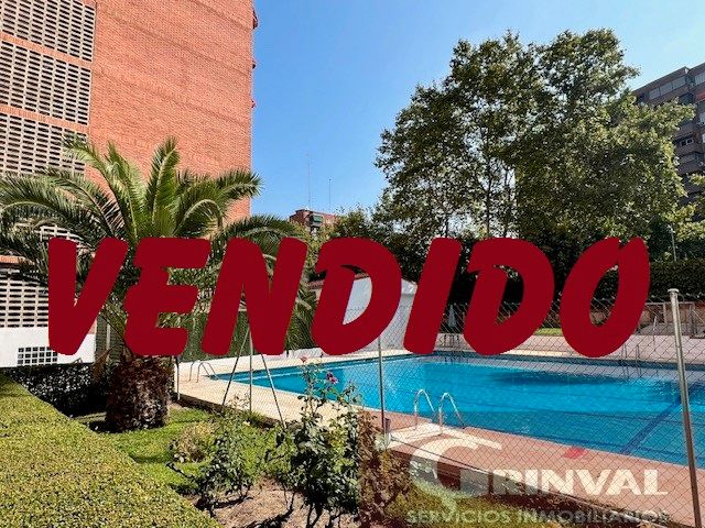 Piscina de Pis en venda en Alcorcón amb Calefacció, Terrassa i Forn